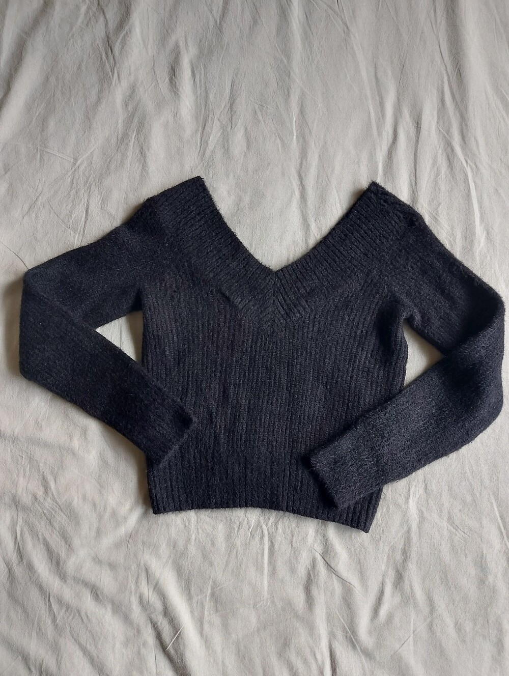 H&M Black V-Neck Ribbed Sweater
